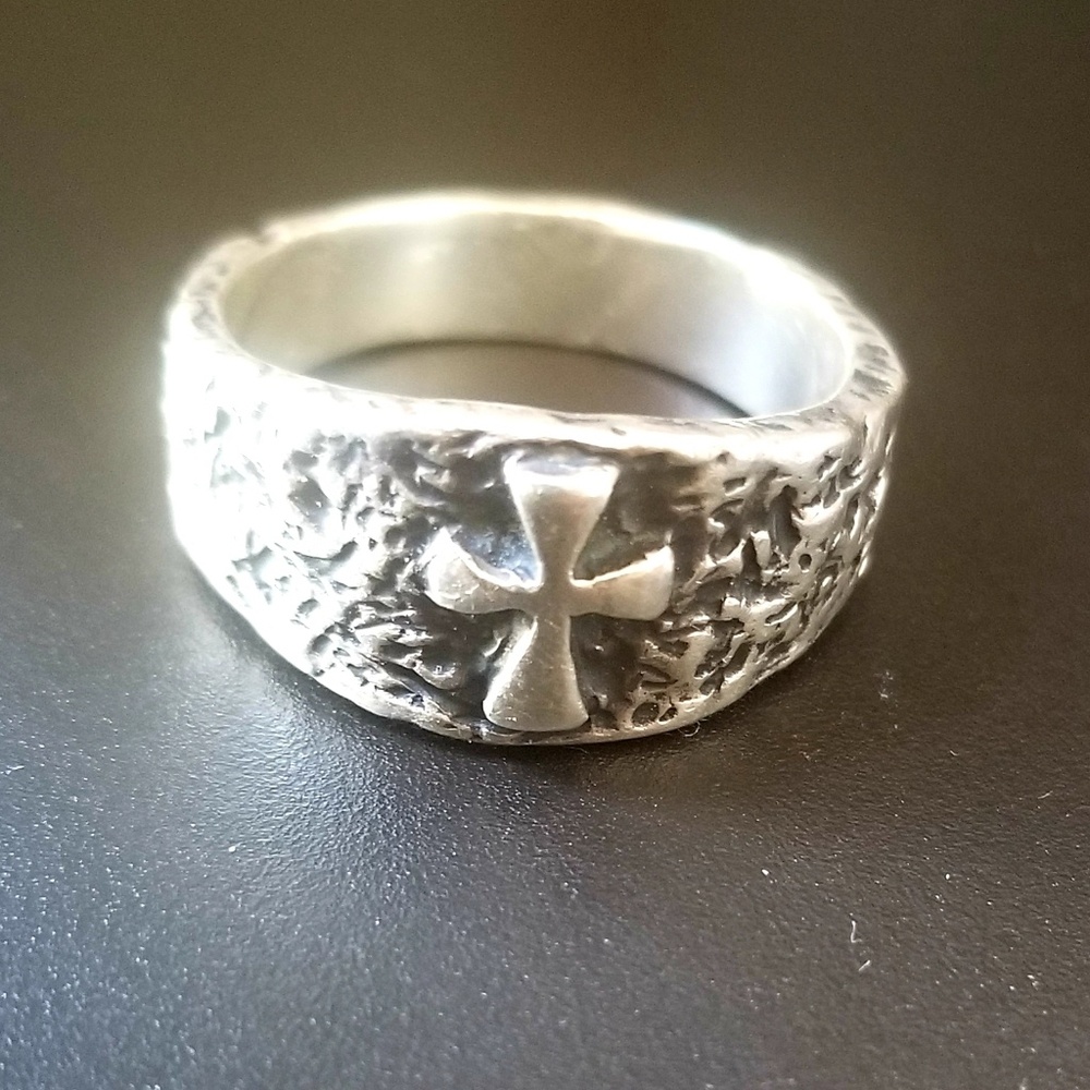 James Avery cross ring